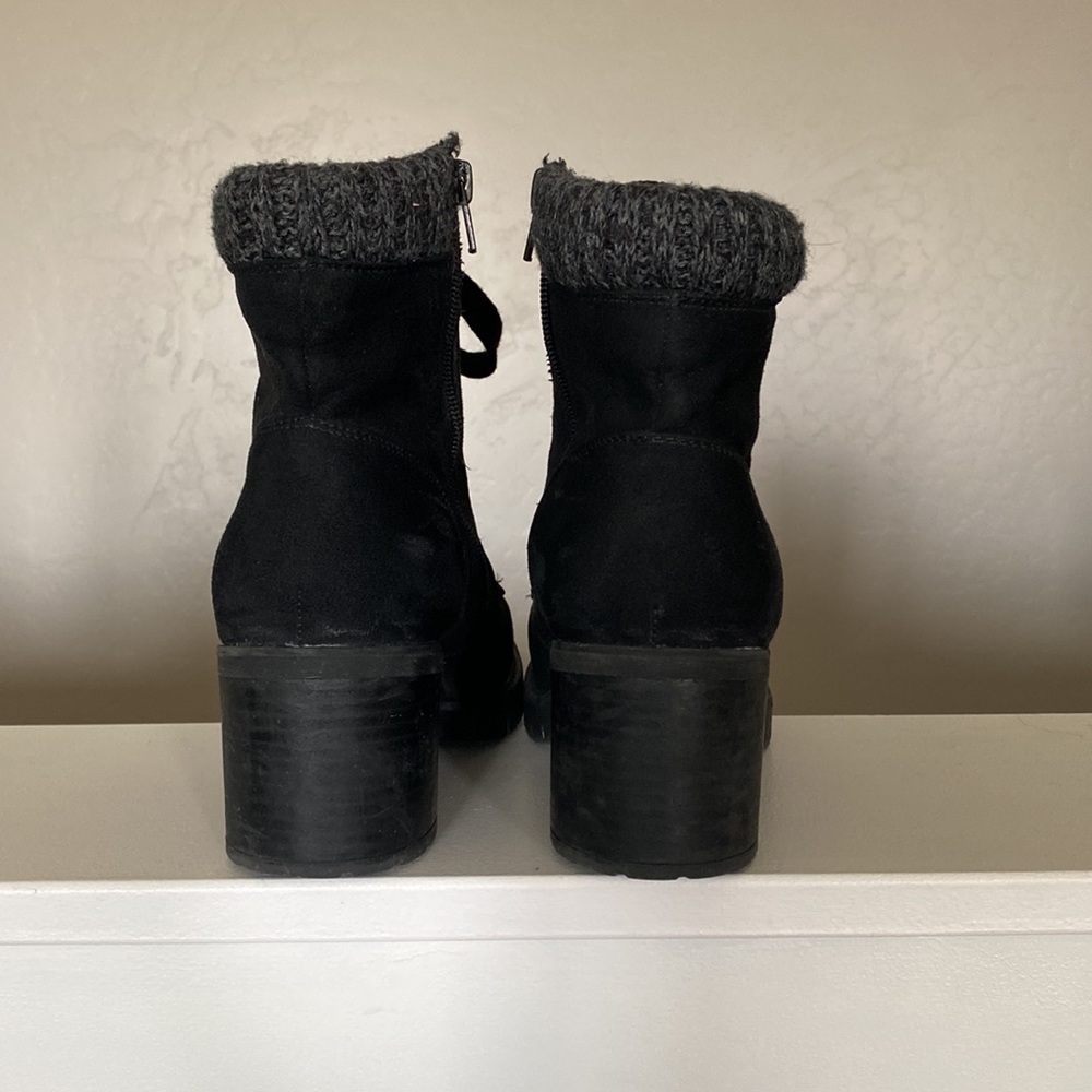 Universal Thread Bootie - Picture 2 of 8